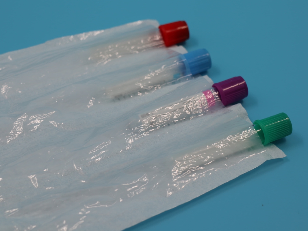 4-bak absorberende zakhoes voor het transport van monsters. OSHA & IATA compliant.